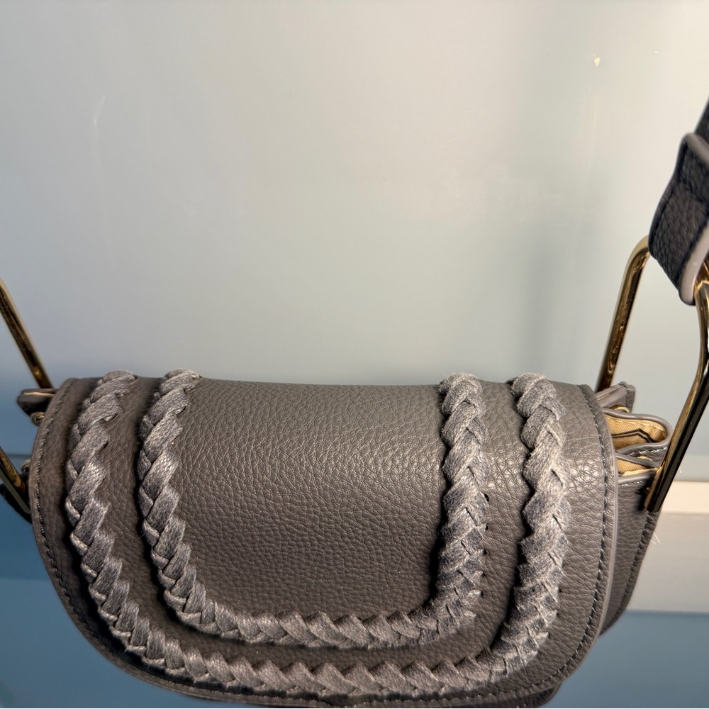 Elegant Gray Braided Tassel Shoulder Bag - Picture 2 of 7
